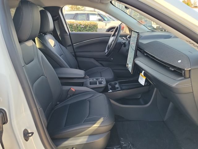 New 2026 Star White Metallic Tri-coat Ford Premium image 17