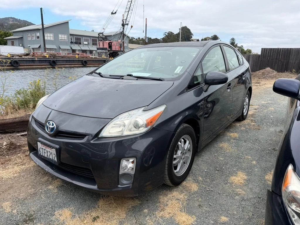 Used 2011 Gray Toyota Two image 3