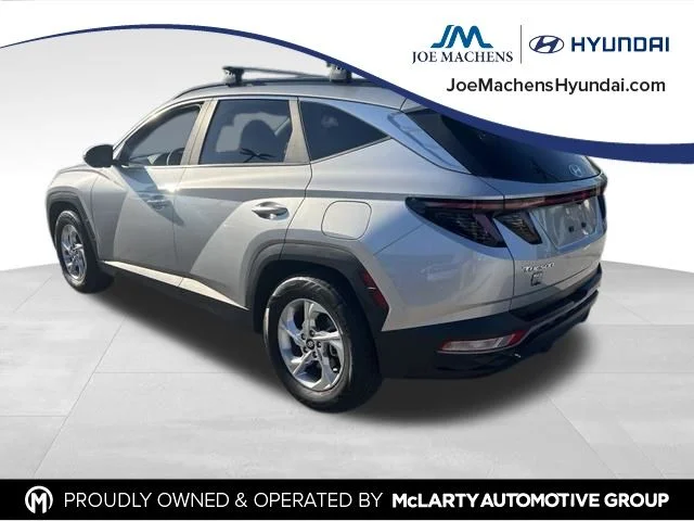 Used 2022 Silver Hyundai SEL image 9