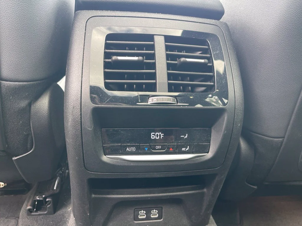 Used 2021 White BMW xDrive30i image 12