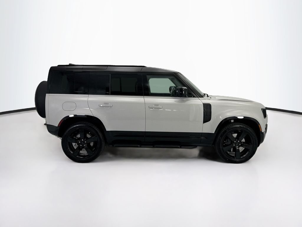 New 2026 Borasco Grey Land Rover X-Dynamic SE image 4