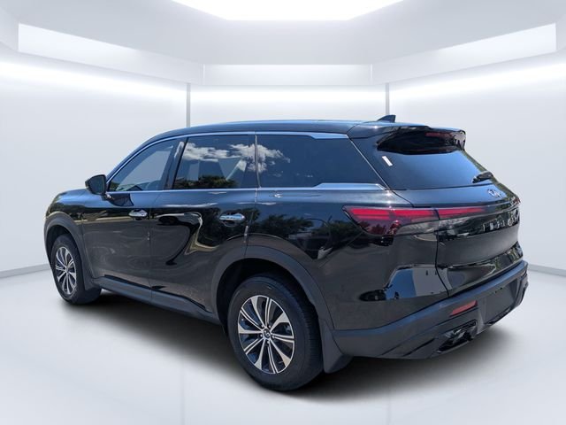 Used 2023 Black INFINITI PURE image 5