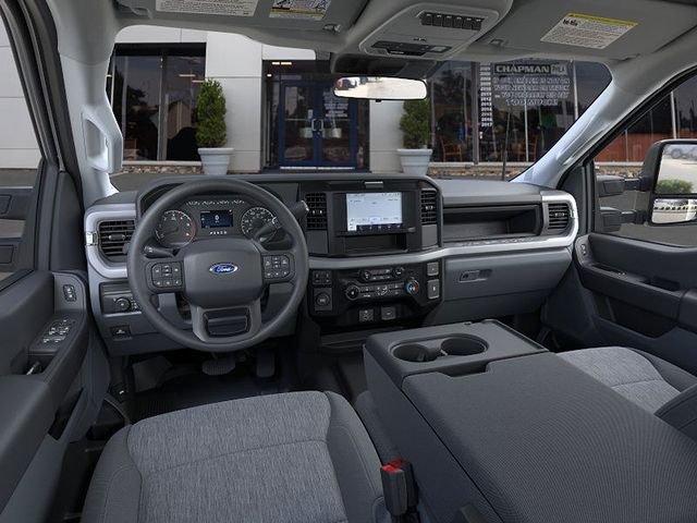 New 2025 Oxford White Ford F-350® XL image 9