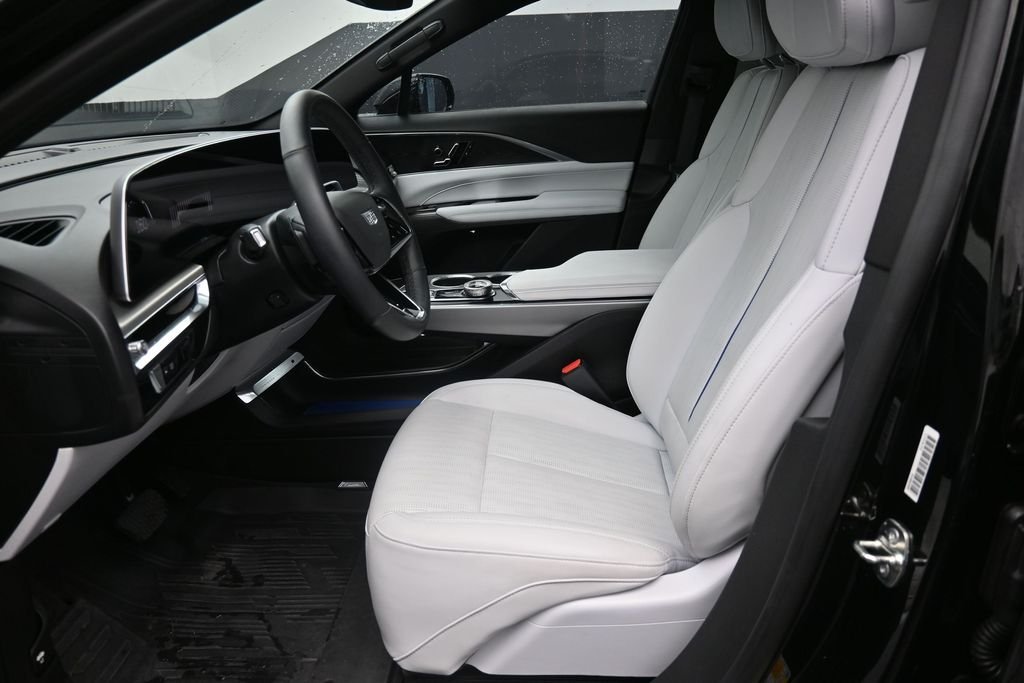 Used 2024 Black Cadillac Luxury image 21