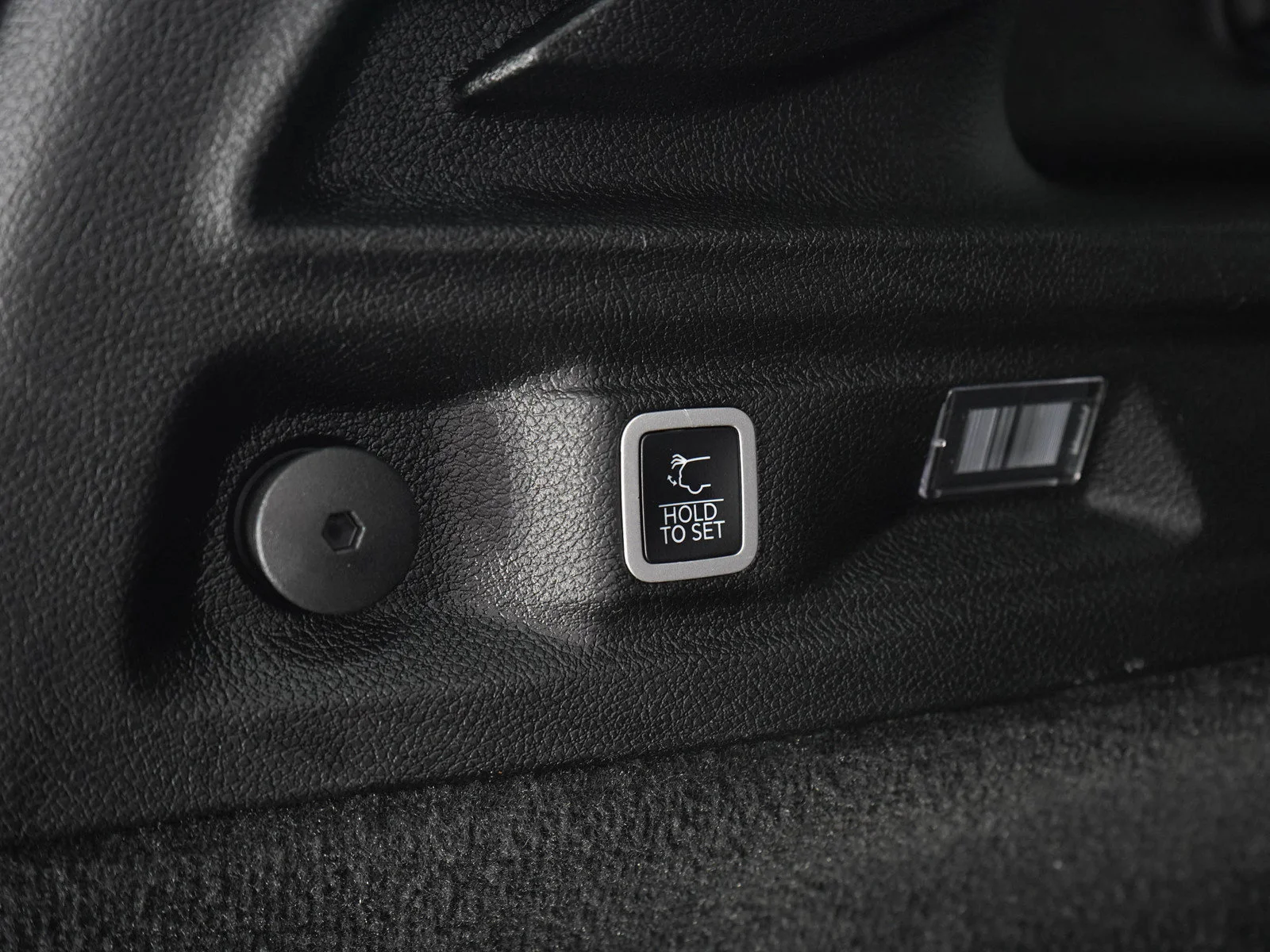 Used 2021 Silver Zynith Jeep Overland image 12