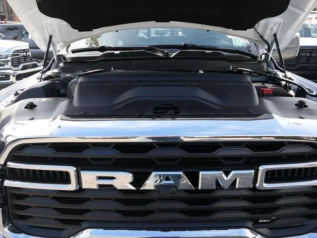 New 2026 Bright White Clear-Coat Exterior Paint RAM TRADESMAN image 24