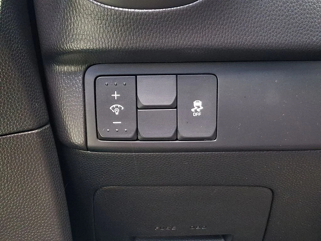 Used 2014 Green Kia Base image 24