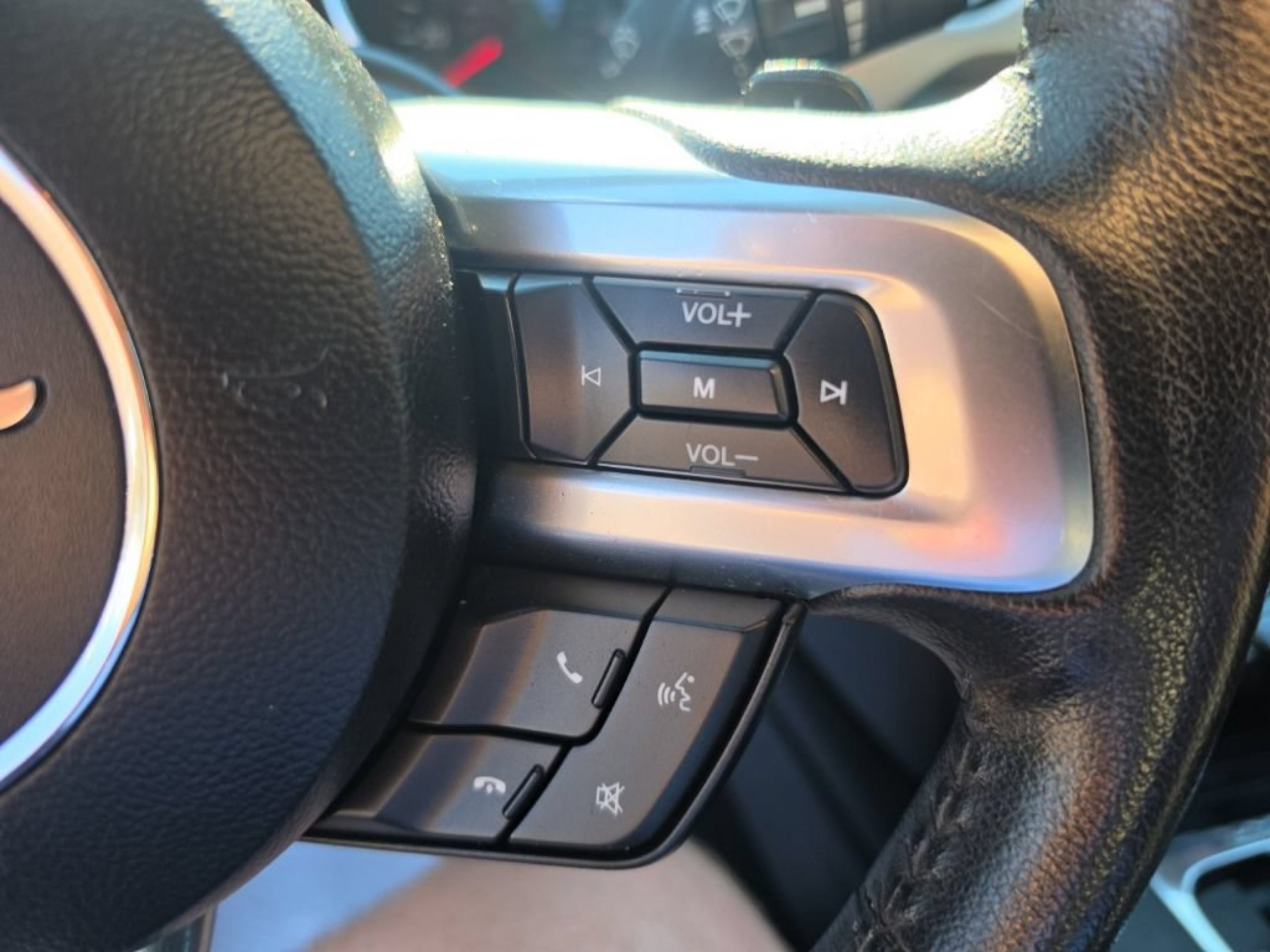 Used 2015 Black Ford GT Premium image 20