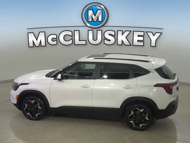 Used 2024 White Kia EX image 10