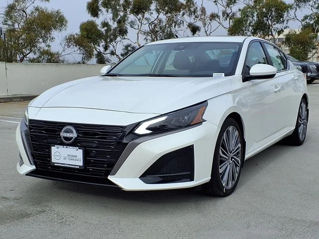 New 2026 Pearl White TriCoat Nissan SV image 3