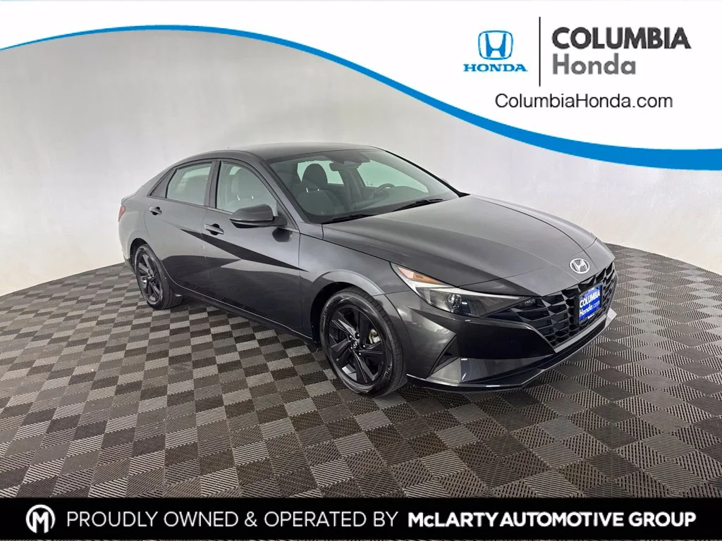 Used 2022 Gray Hyundai SEL image 1