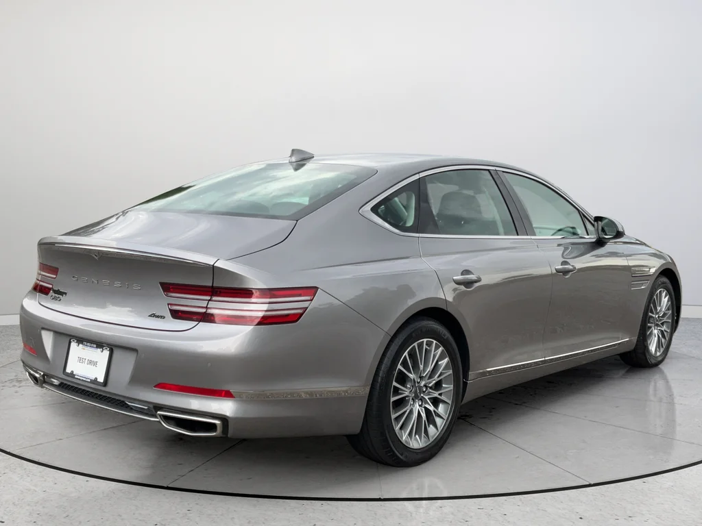 Used 2023 Silver Genesis 2.5T image 7