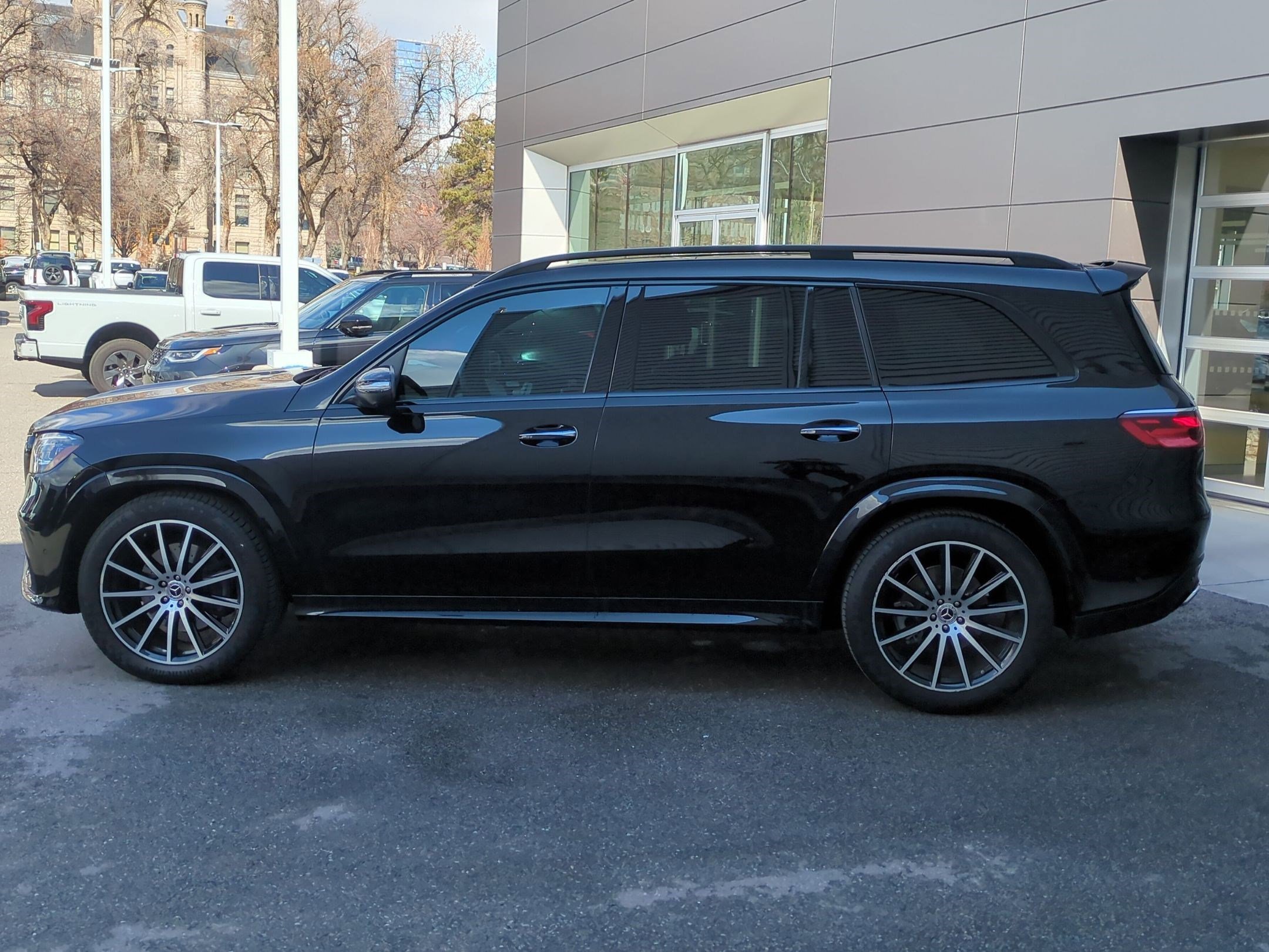 New 2025 Obsidian Black Metallic Mercedes-Benz GLS 450 image 23