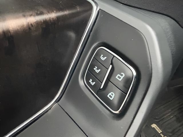 Used 2022 Black Ford LARIAT image 25