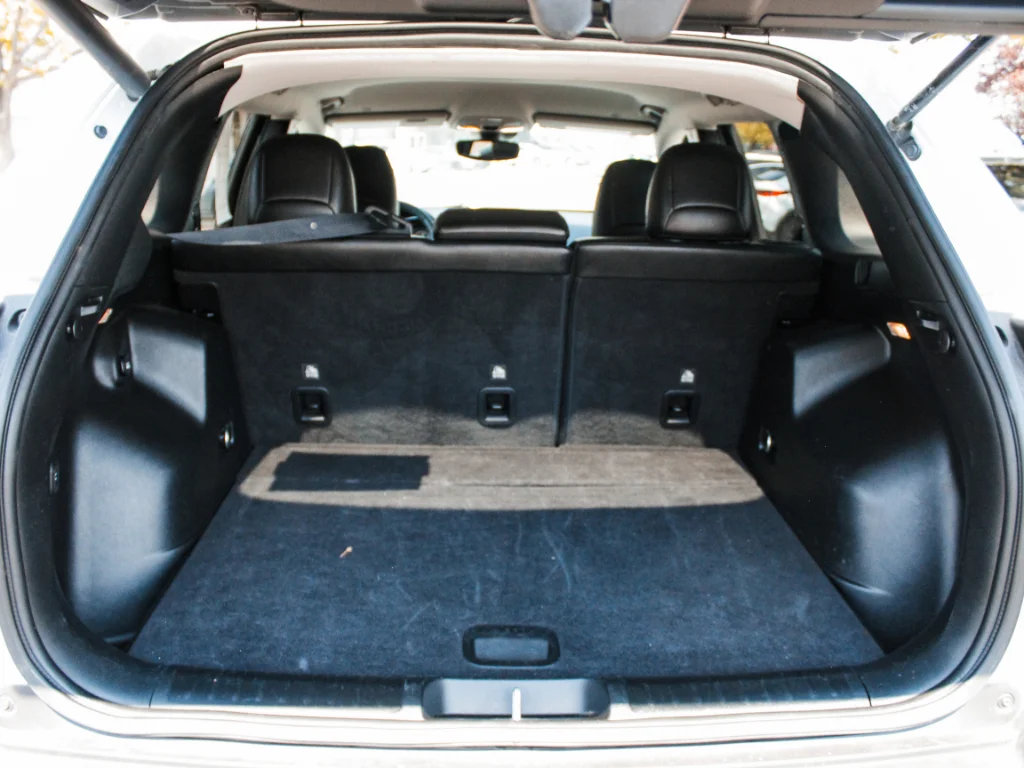 Used 2023 Bright White Clearcoat Jeep Altitude Lux image 25