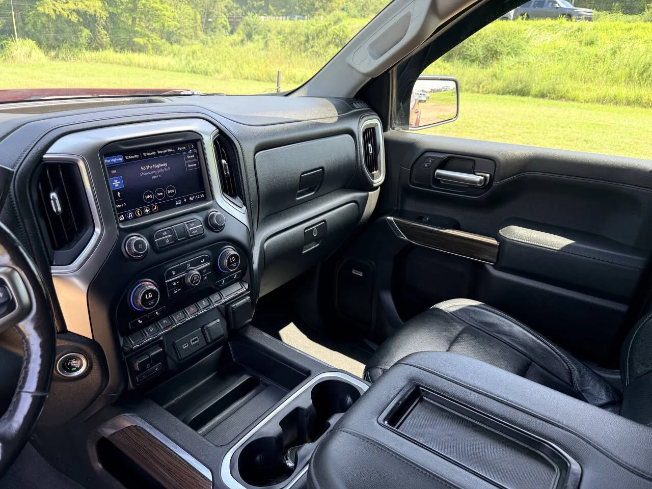 Used 2019 Maroon Chevrolet RST 4x4 4dr Crew Cab 5.8 ft. SB image 18