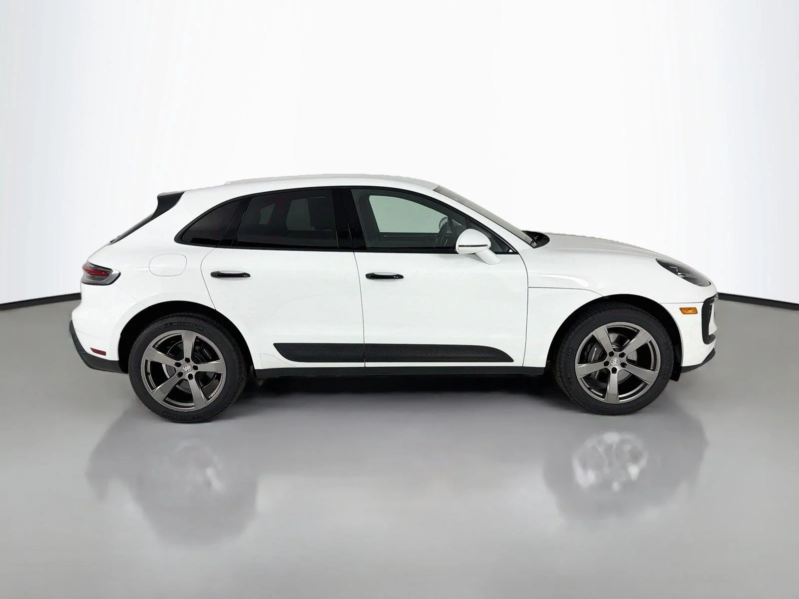 Certified Used 2022 White Porsche  image 27