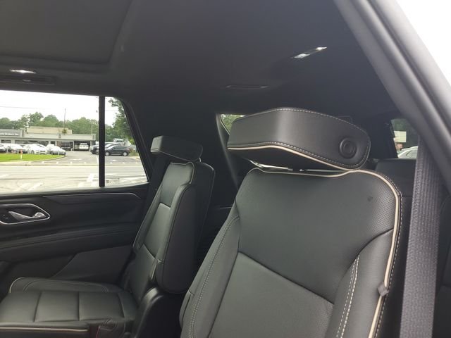 Used 2023 White GMC SLT image 9