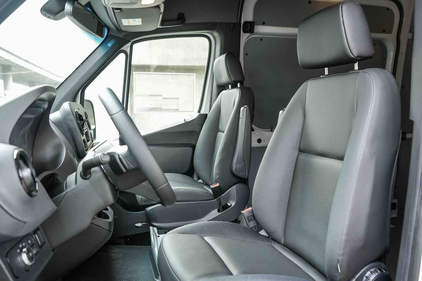 New 2026 Arctic White Mercedes-Benz Cargo 144WB High Roof RWD 2.0L I4 Diesel Turbo SO image 43