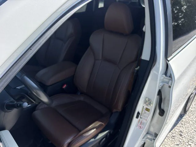 Used 2019 White Subaru Touring image 22