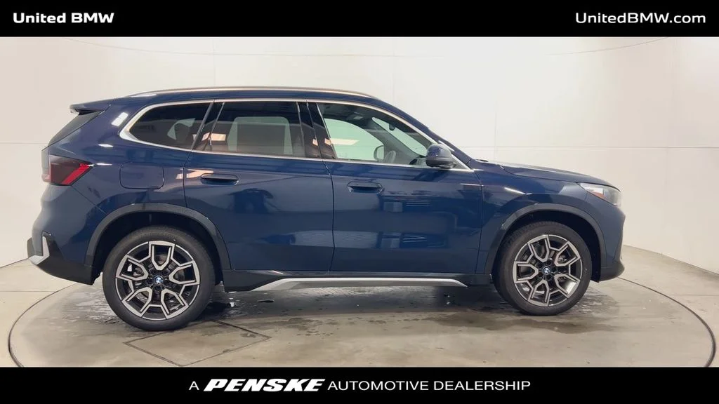 Used 2026 Night Dusk Blue Metallic BMW xDrive28i image 9