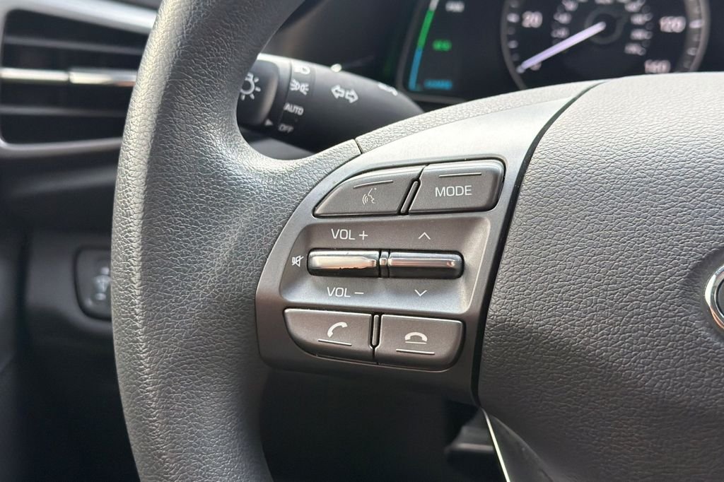 Used 2020 Ceramic White Hyundai Blue image 29