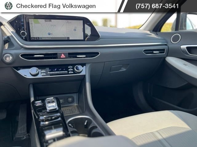 Used 2023 Hampton Gray Hyundai SEL image 31