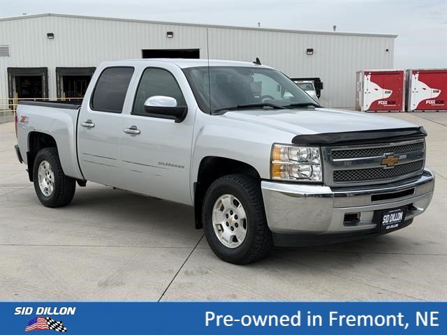 Used 2013 SILVER ICE METALLIC Chevrolet LT image 9