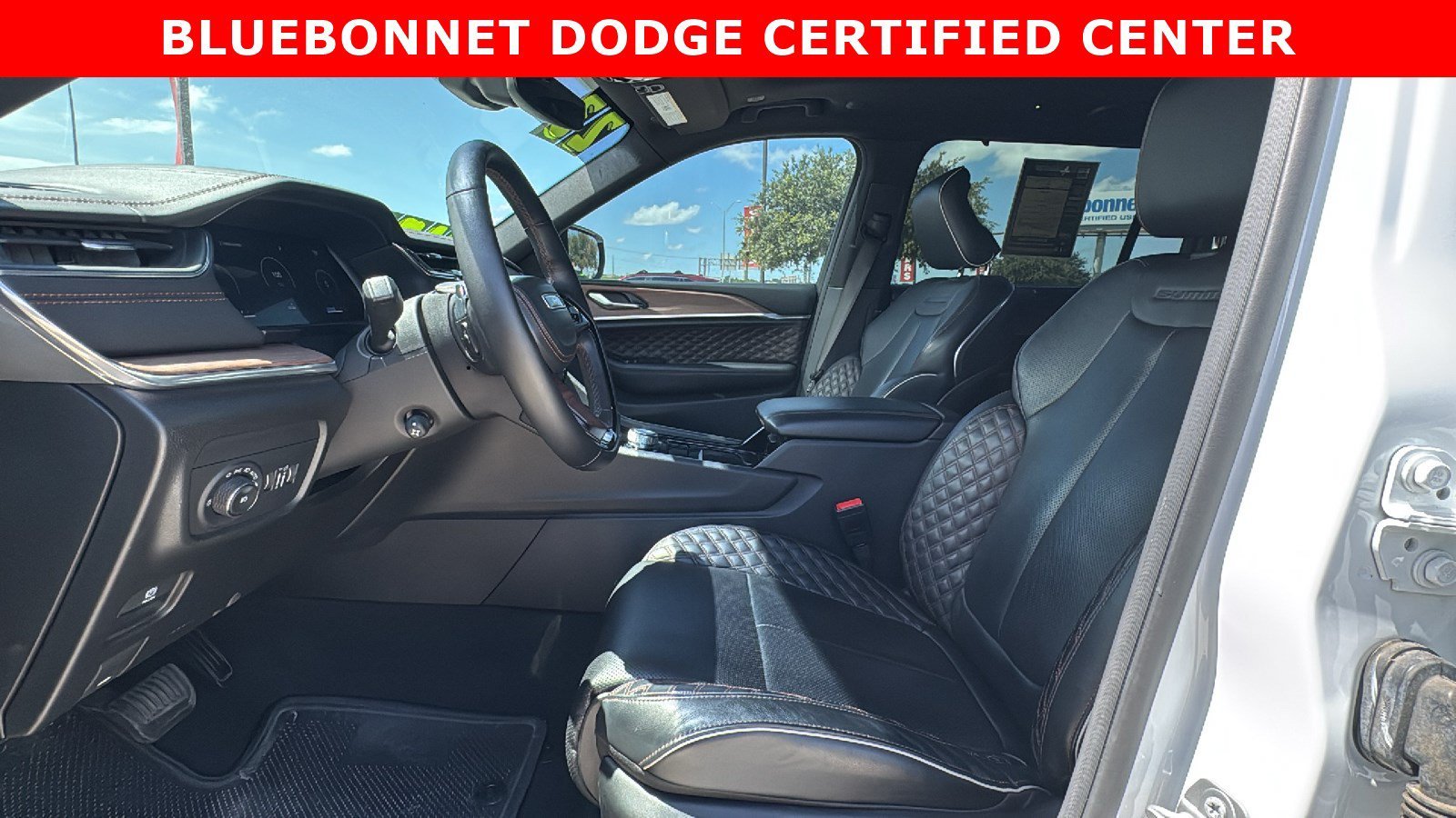 Used 2023 Bright White Clearcoat Jeep Summit image 9