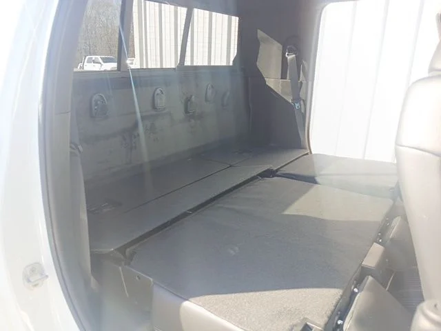 New 2026 Bright White Clear-Coat Exterior Paint RAM Laramie image 22