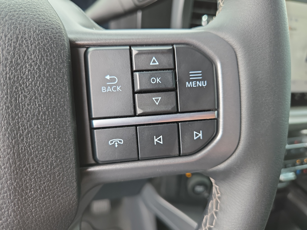 New 2026 Glacier Gray Metallic Tri-Coat Ford F-350® Lariat® image 18