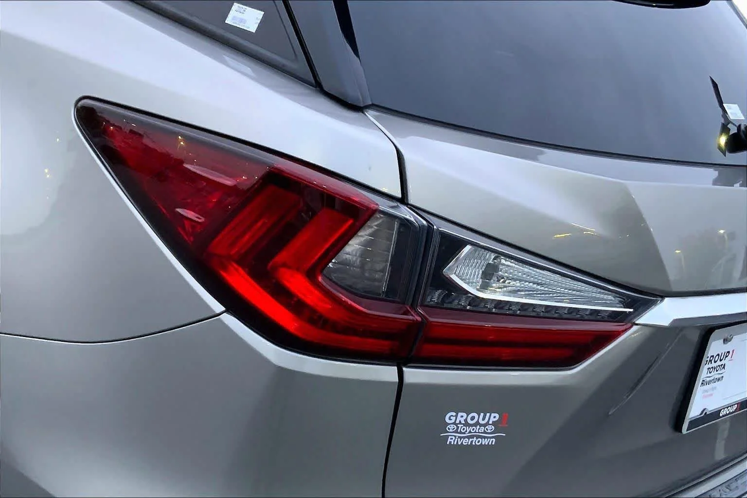 Used 2018 Atomic Silver Lexus  image 25