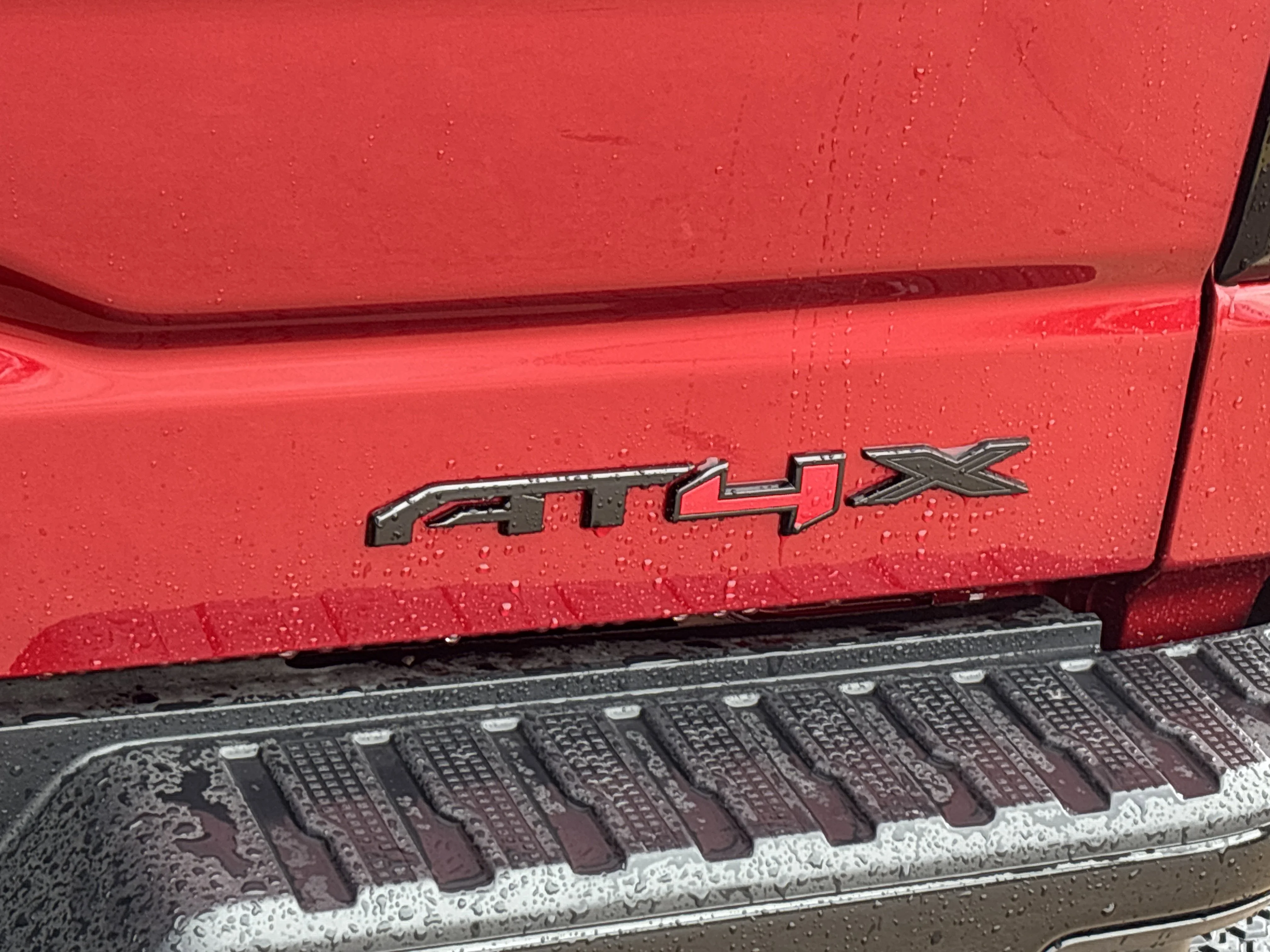 2026 GMC Sierra 1500 AT4X - Photo 5
