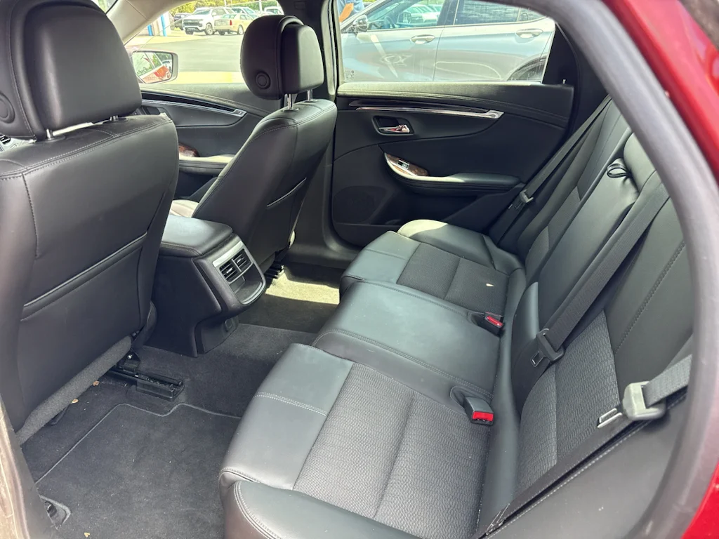 Used 2014 Red Rock Metallic Chevrolet LT image 7