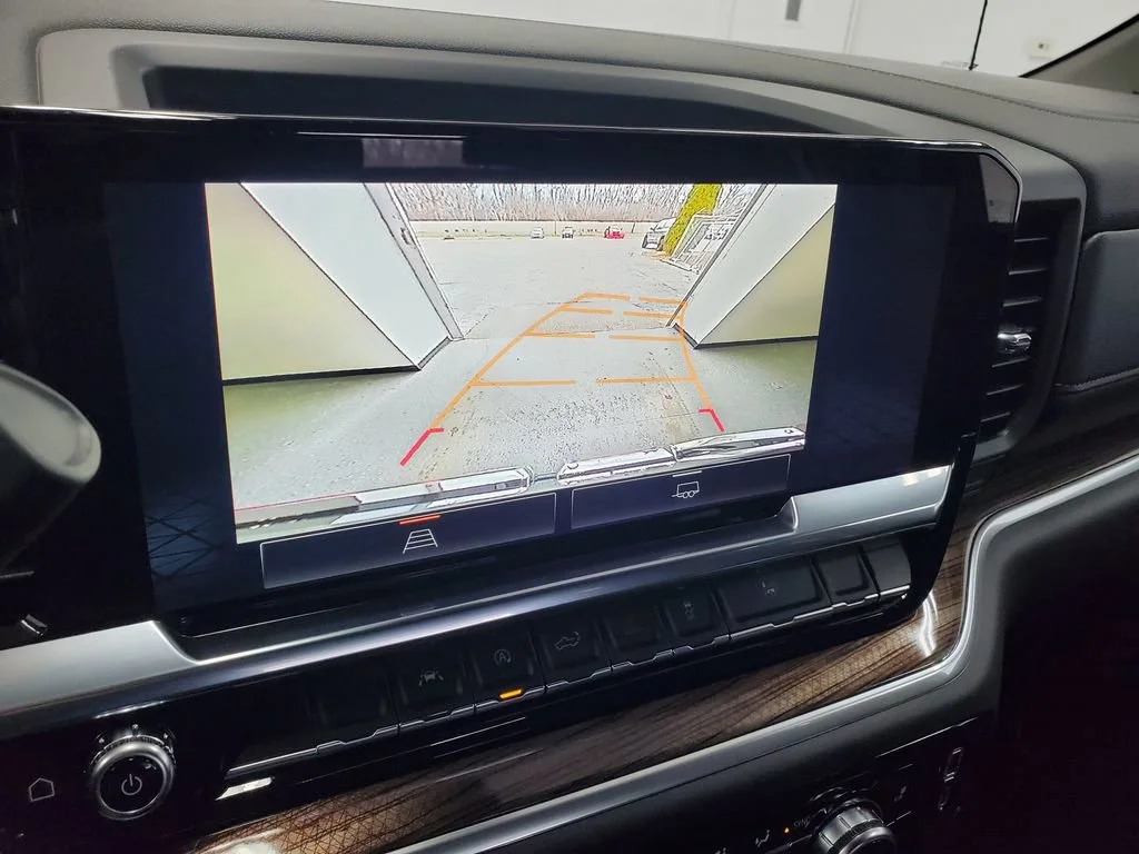 New 2026 Onyx Black GMC Elevation image 21