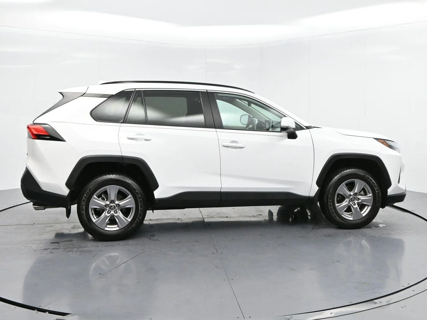 Used 2025 White Toyota XLE image 8