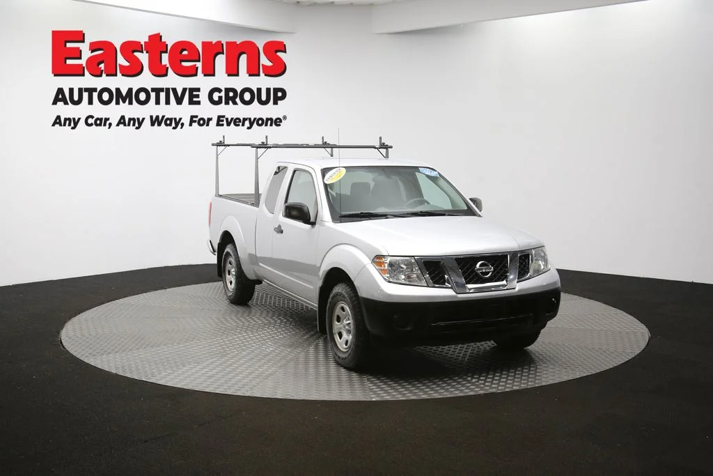 Used 2019 Silver Nissan S image 49
