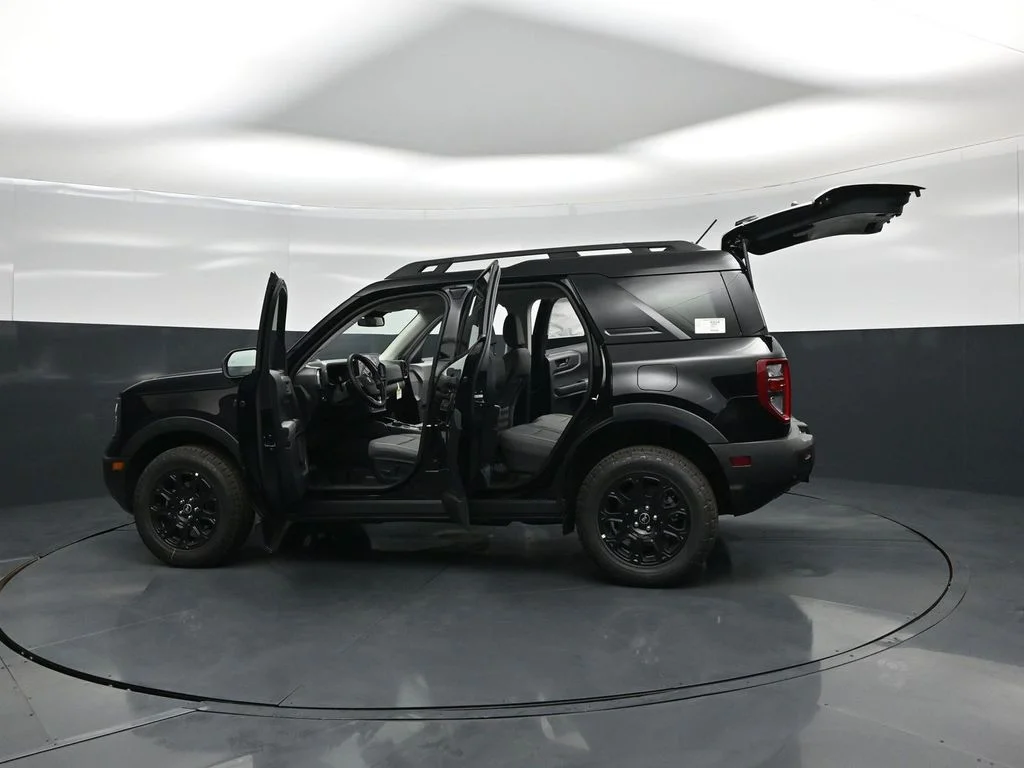 New 2026 Shadow Black Ford Badlands image 32