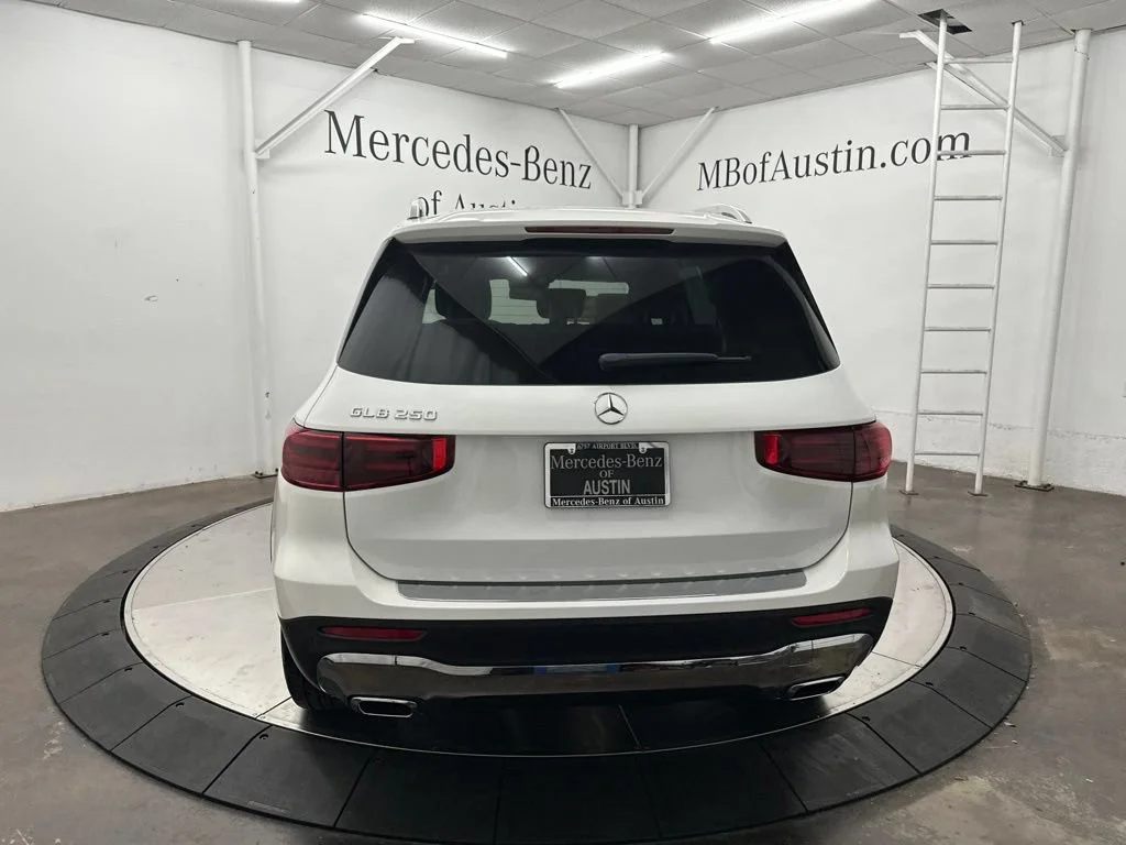 New 2026 White Mercedes-Benz GLB 250 image 6