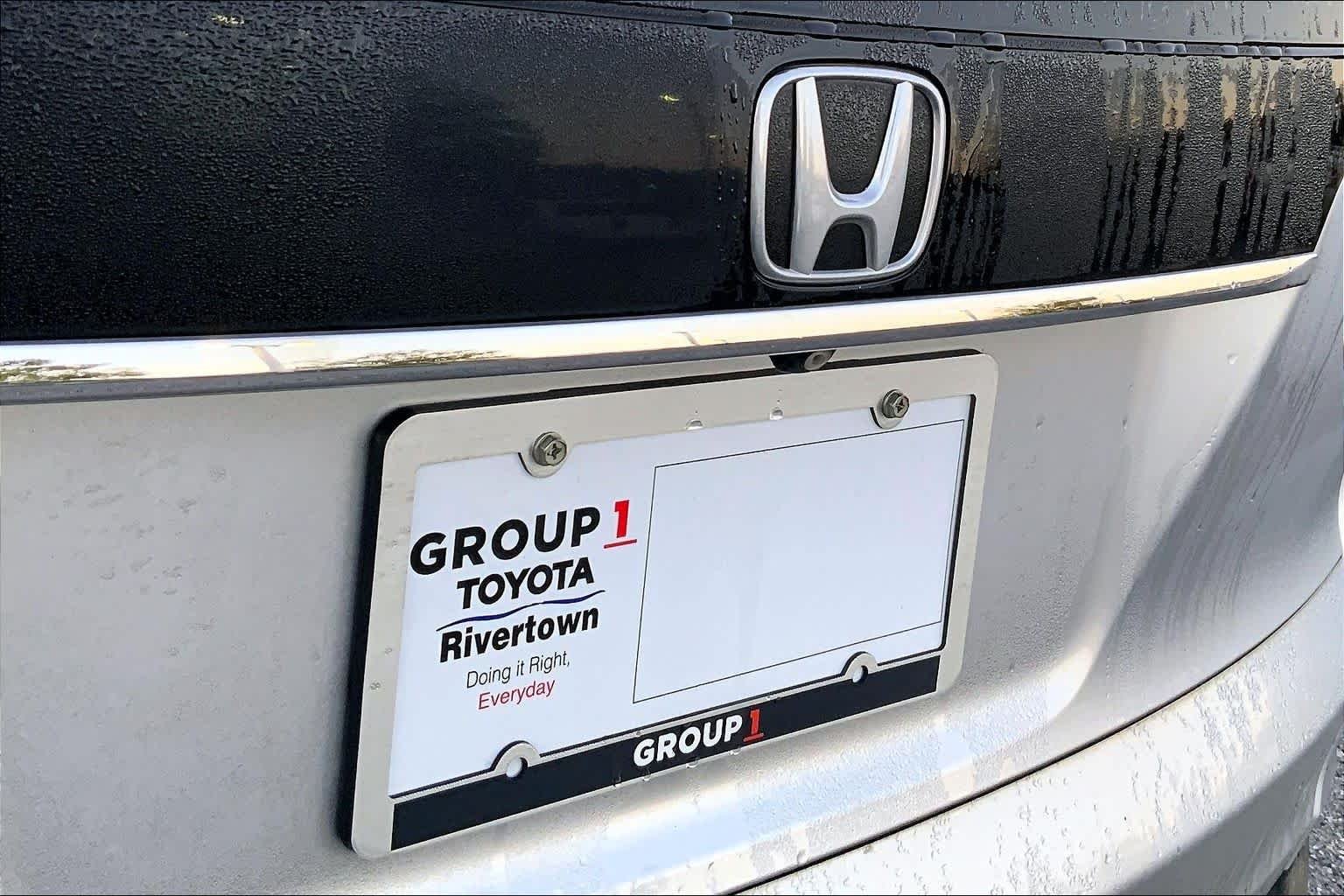 Used 2014 Alabaster Silver Metallic Honda LX image 9