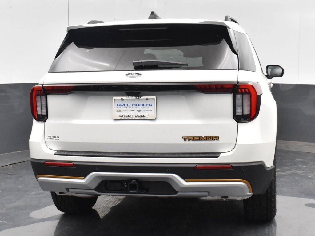 New 2026 Star White Metallic Tri-Coat Ford Tremor® image 18