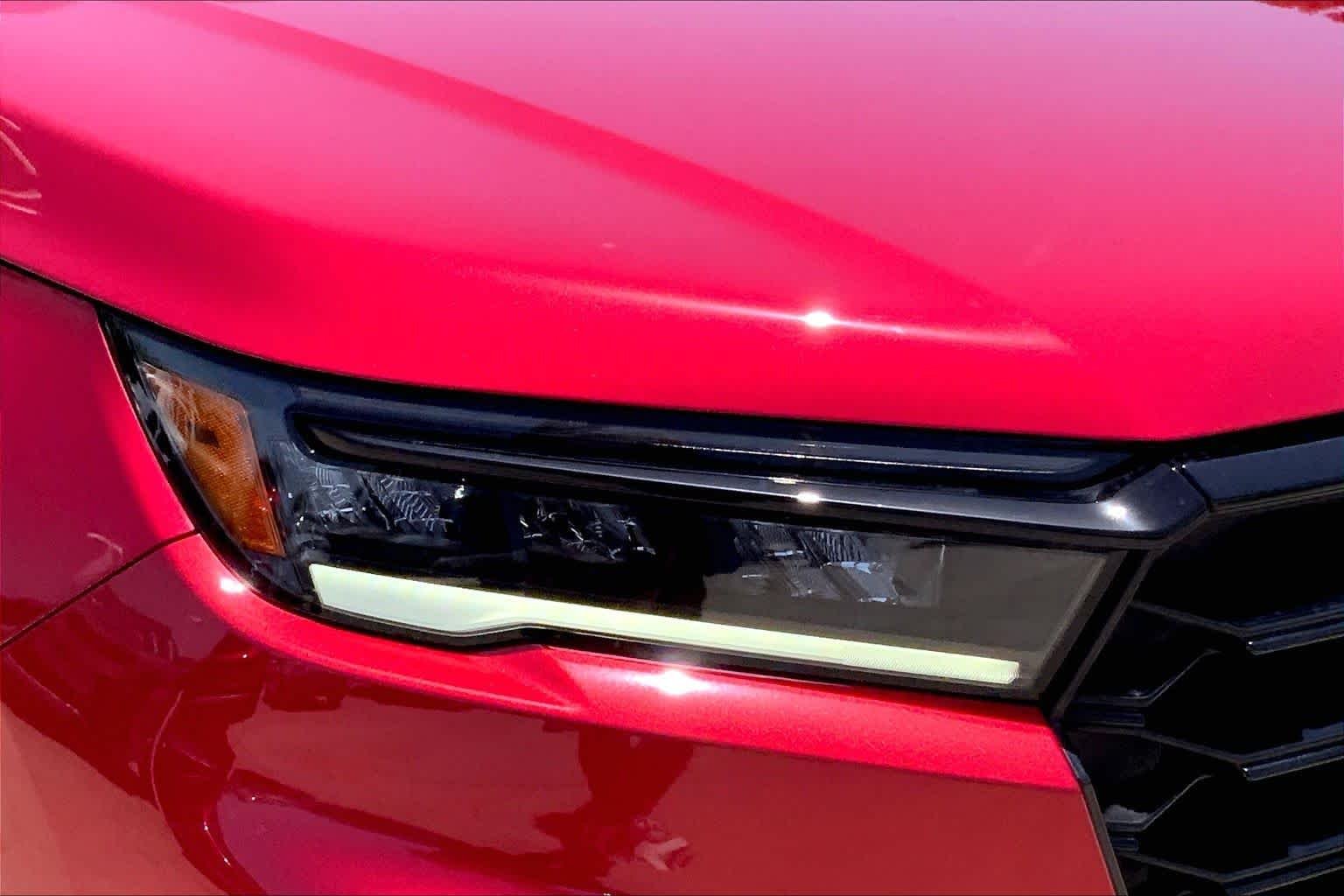 Used 2025 Radiant Red Metallic II Honda TrailSport image 26