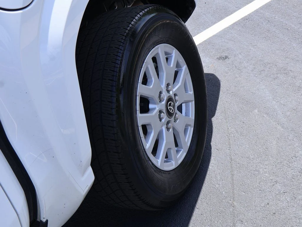 2024 Toyota Tacoma SR5 - Photo 39