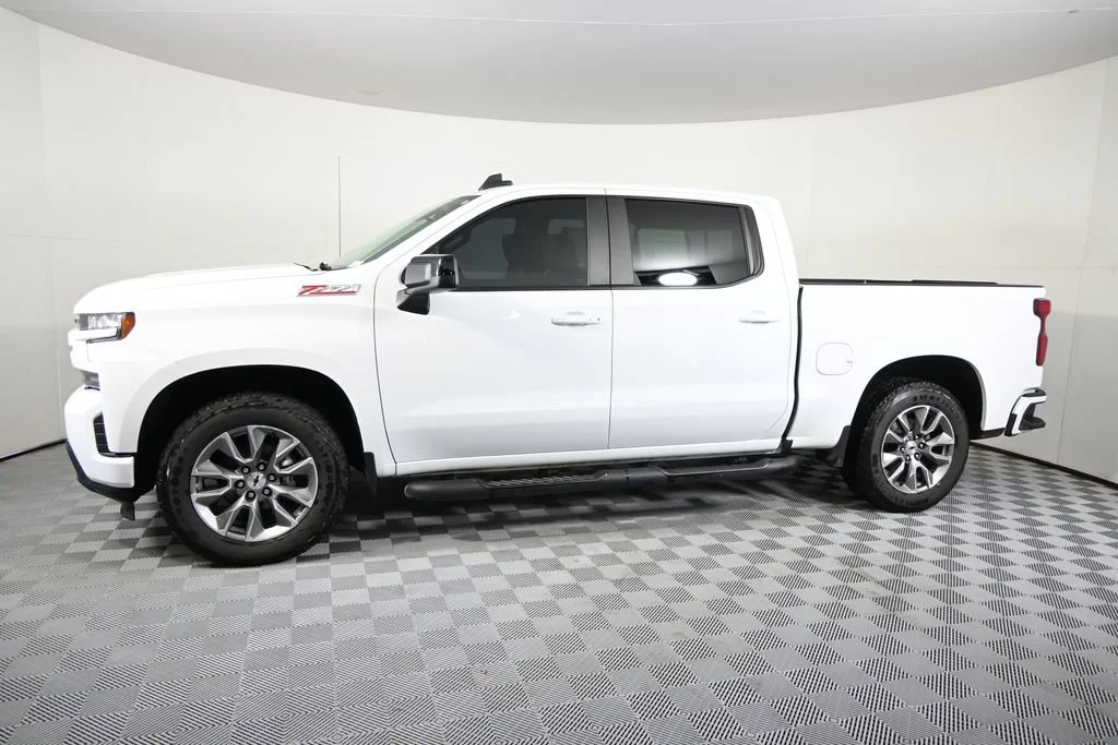 Used 2020 Chevrolet Silverado 1500 RST with VIN 1GCUYEED8LZ228928 for sale in Forest Lake, Minnesota