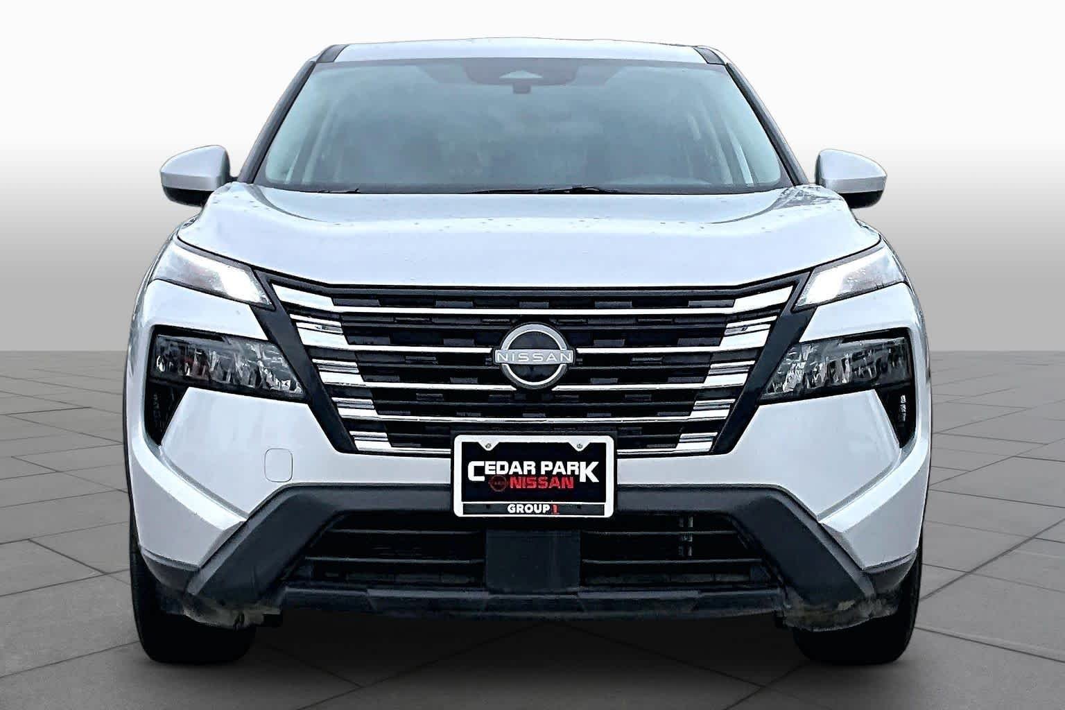 Used 2025 Brilliant Silver Metallic Nissan SV image 4