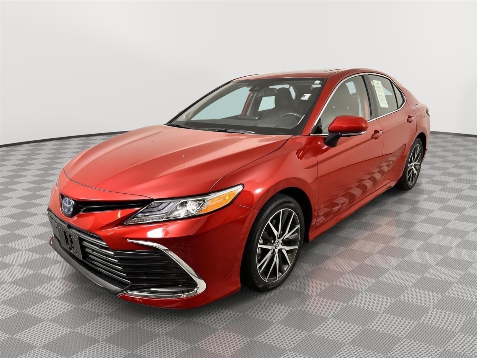 Used 2024 Supersonic Red Toyota XLE image 1
