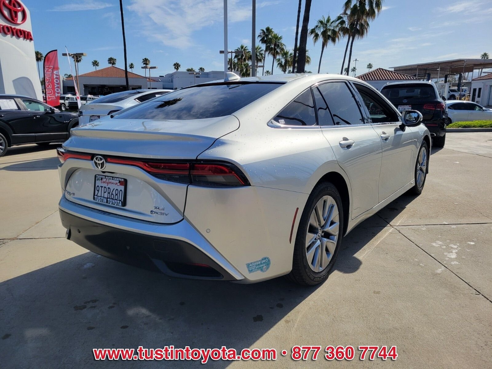 Certified Used 2024 Silver Toyota XLE image 4