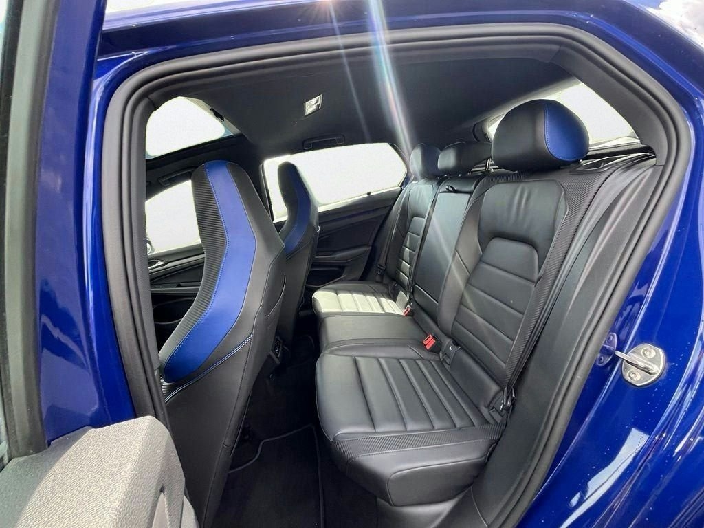 Used 2022 Blue Volkswagen 2.0T image 24