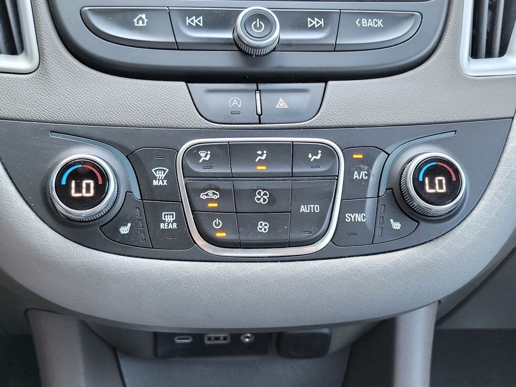 Used 2022 Gray Chevrolet LT image 20