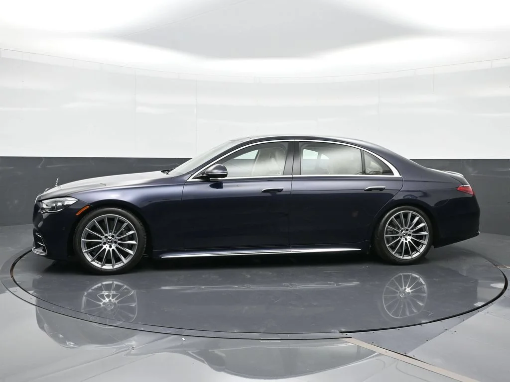Used 2025 Blue Mercedes-Benz S 580 image 5